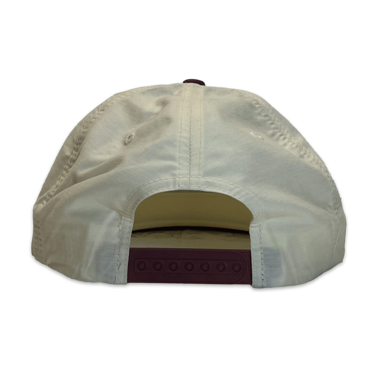 Schlitz. Hat. White/red/Gold.